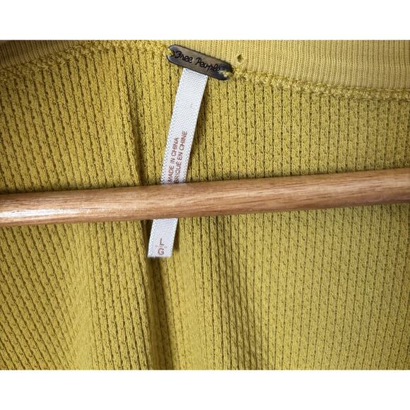 Free People L Kombucha Cuff Yellow Embroidered Boho Waffle Thermal Top FLAW - Picture 4 of 11